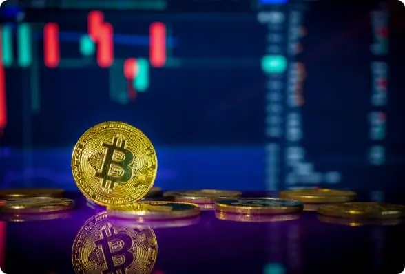 Pièce bitcoin illustrant Immediate Edge trading